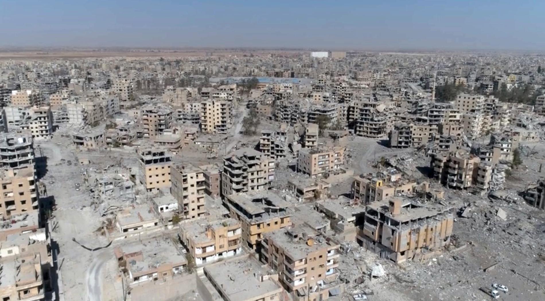 Bild ur en drönarfilm tagen den 19 oktober visar förödelsen efter kriget i Raqqa.