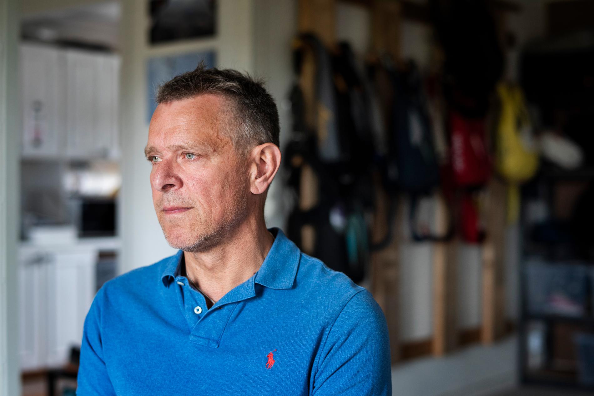 "Mina tankar går framför allt till de anhöriga", säger Johan Hellström, två dagar efter den flygolycka där nio personer omkom på ön Storsandskär i Umeå.