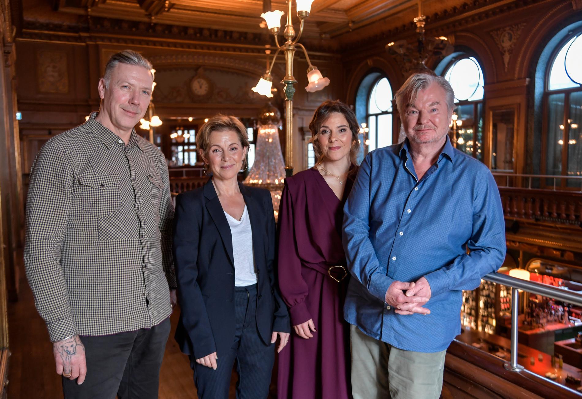 Mikael Persbrandt, Helen Sjöholm, Vanna Rosenberg och Peter Dalle spelar huvudrollerna i Dalles nya film "Tills solen går upp", som får premiär på juldagen.