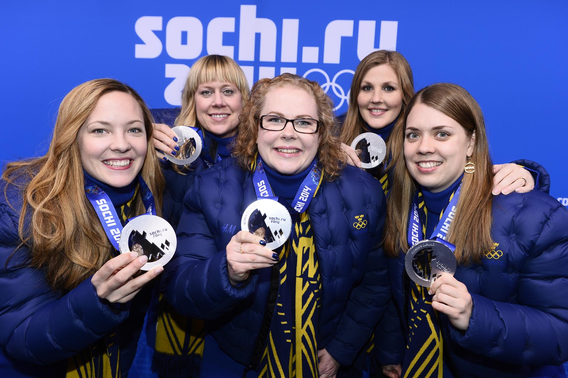 Agnes Knochenhauer, Christina Bertrup, Margaretha Sigfridsson, Maria Prytz and Maria Wennerström vann OS-silver i Sotji 2014.