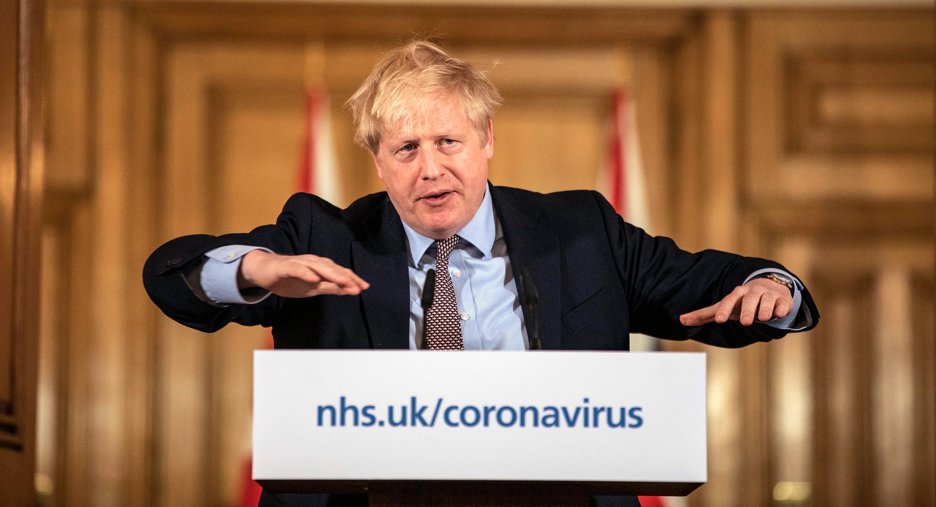 Storbritanniens premiärminister Boris Johnson under en presskonferens på måndagen.