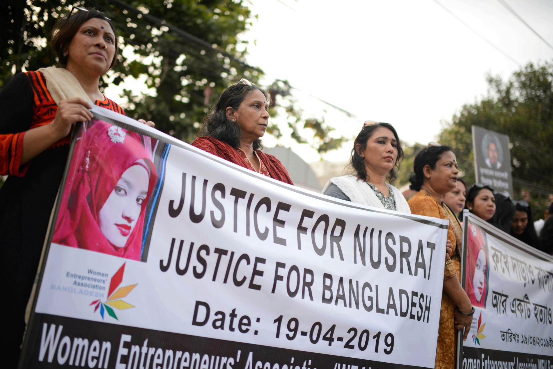 Demonstration i Dhaka efter mordet på 19-åriga koranstudenten Nusrat Jahan Rafi i april. Arkivbild.