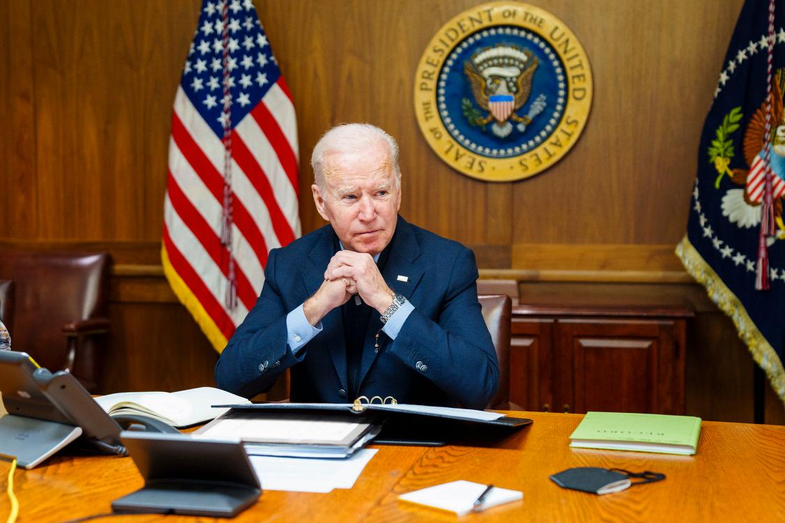 USA:s president Joe Biden vid presidentlantstället Camp David under lördagen.
