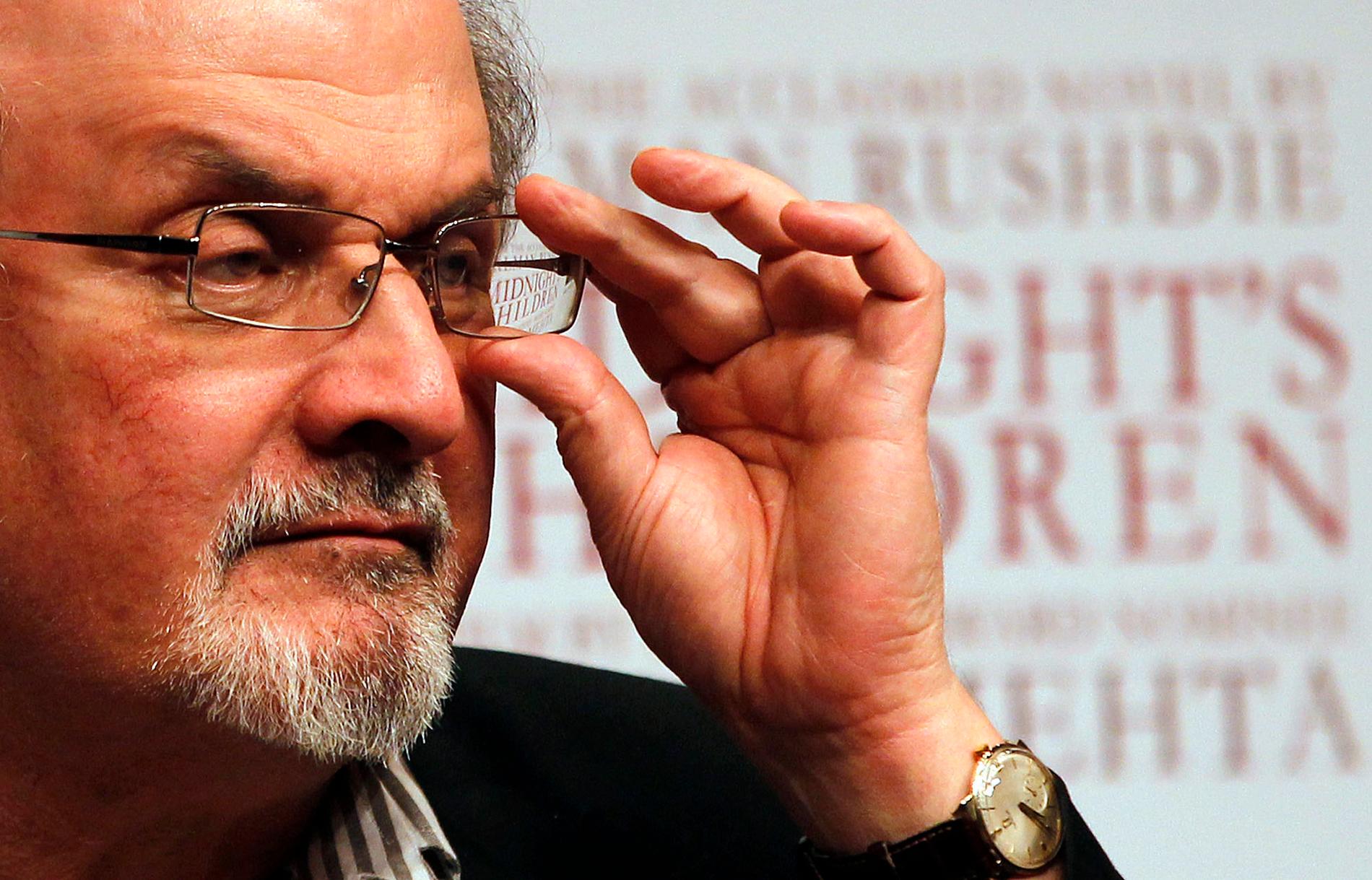 Salman Rushdie har förföljts av en islamistisk regim i mer än 30 år. Bilden är från 2013.