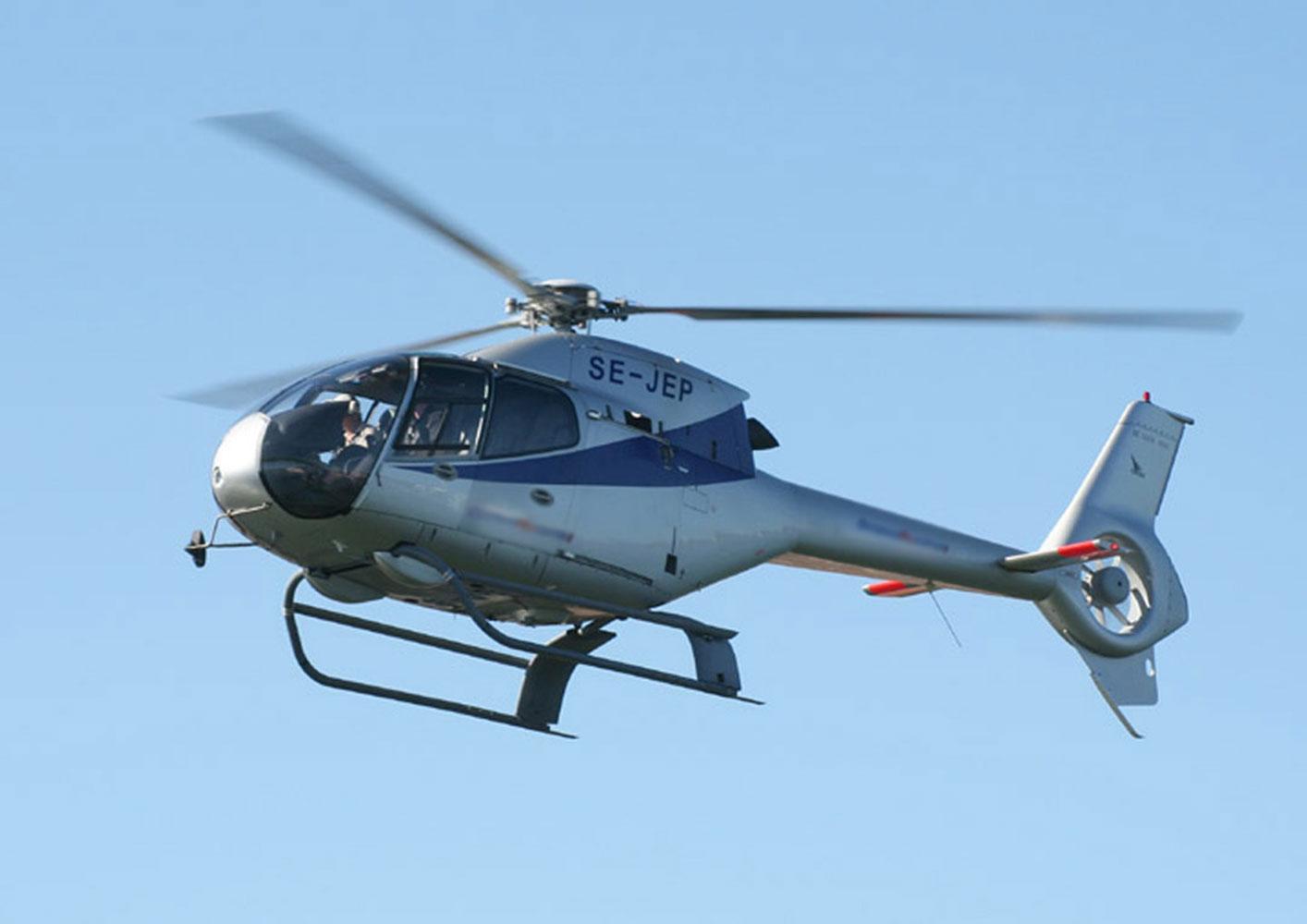 Alexander Ernstbergers Eurocopter 120B Colibri SE-JEP. Bilden är tagen när helikoptern ägdes av en tidigare ägare och nu är den omlackad.