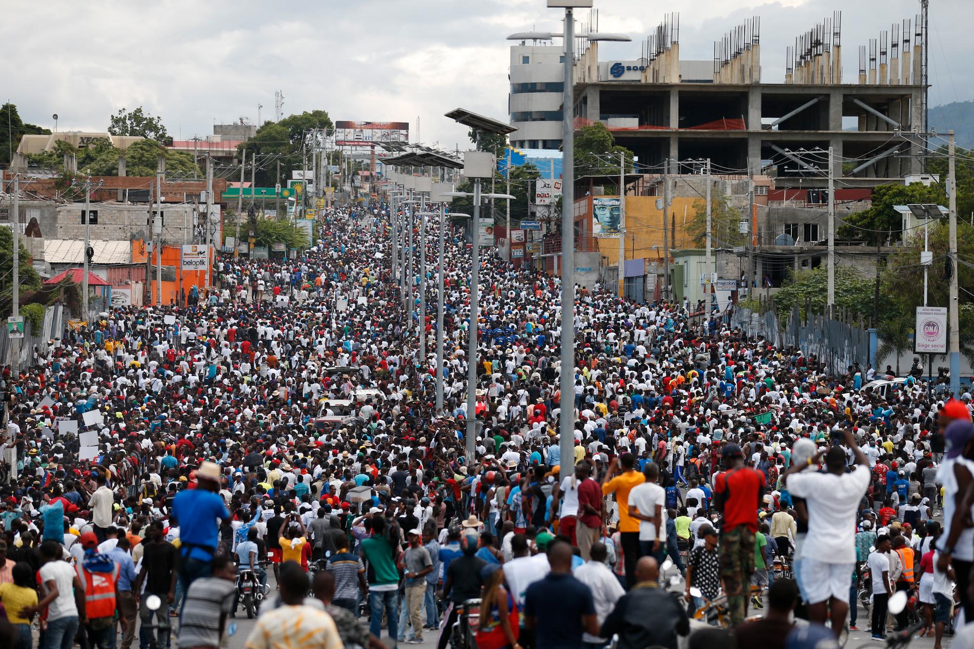 Protester mot Haitis president Jovenel Moïse i Port-au-Prince.