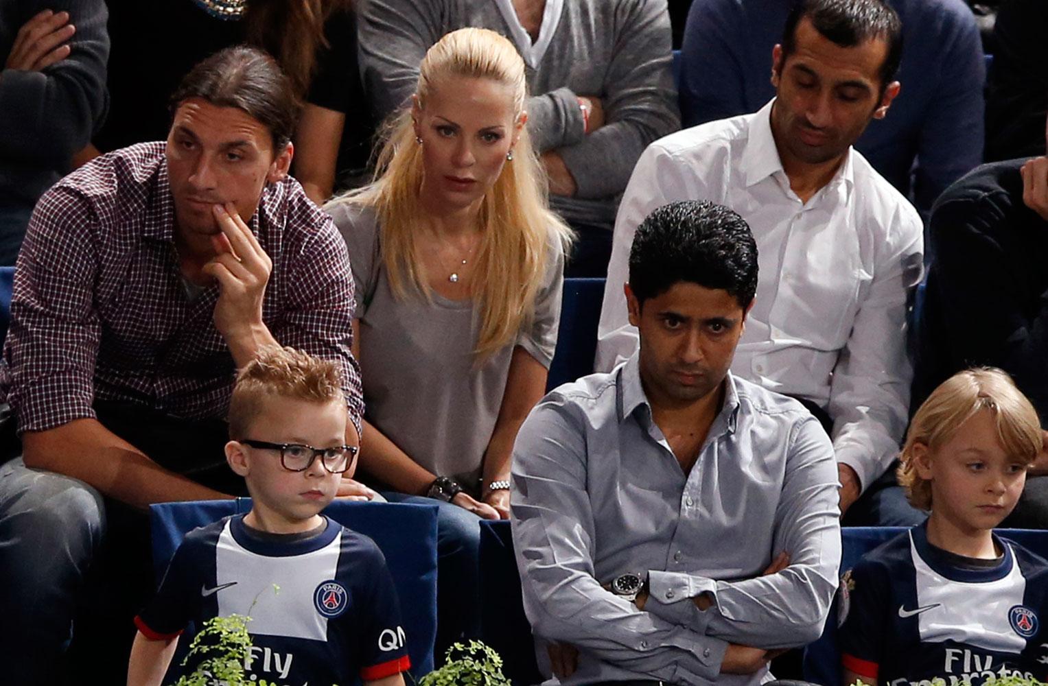 Familjen Ibrahimovic/Seger under en tennisturnering i Paris. Sönerna har nu på sig PSG-tröjorna på egna matcher.