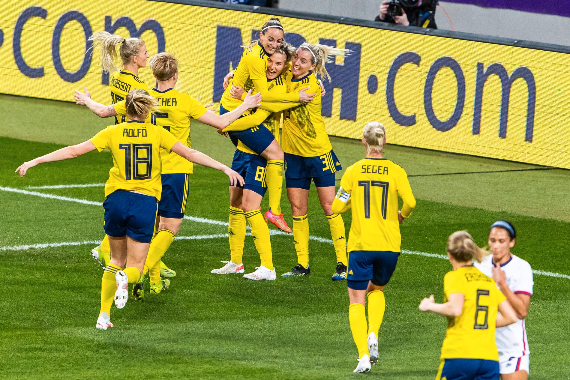 Lina Hurtig gjorde 1–0 för Sverige. 