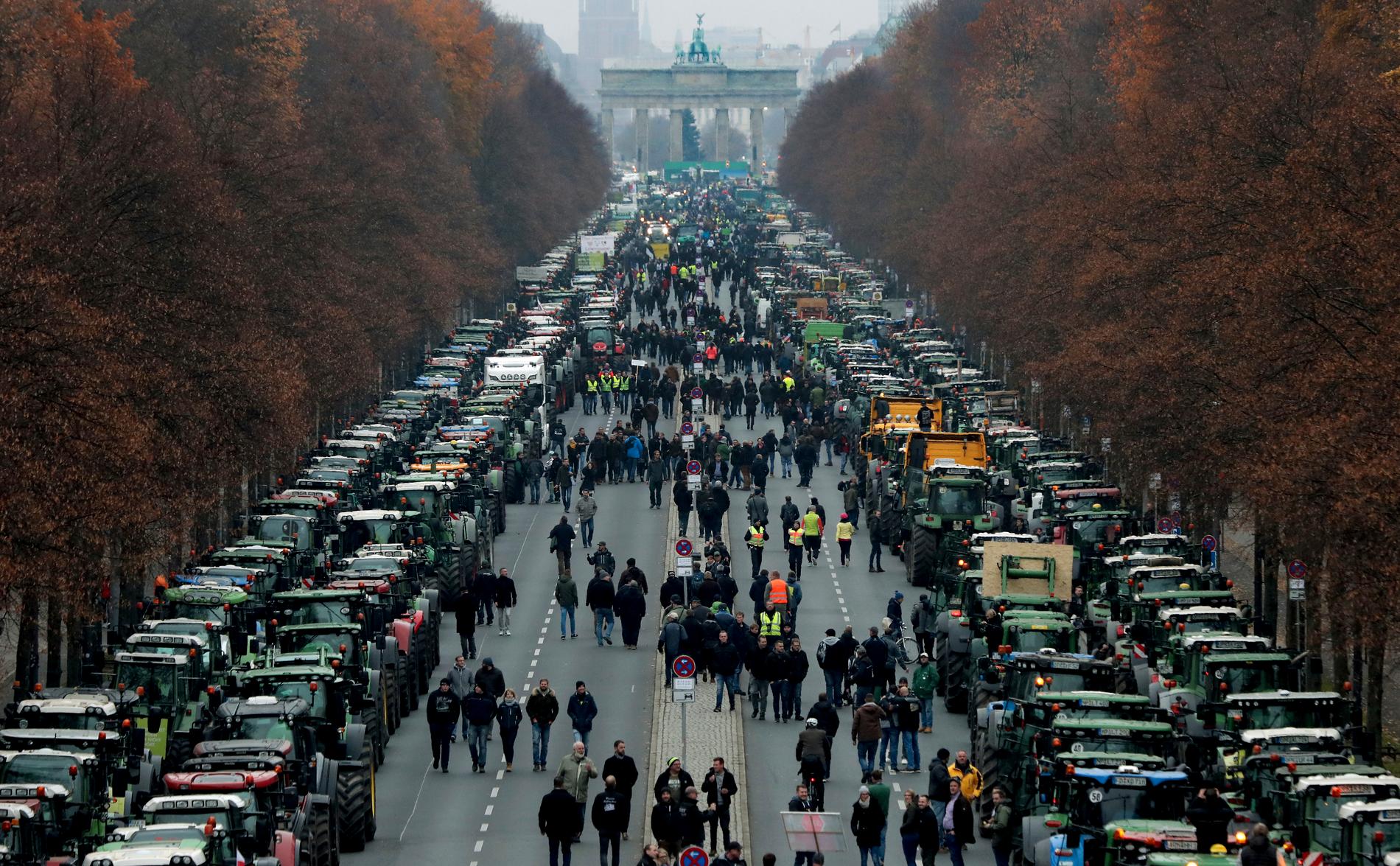 Protestaktionen skapade trafikstockning i centrala Berlin.