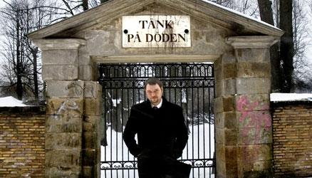 Begravningsentreprenören Torbjörn Eriksson tänker modernt – och satsar på webben.