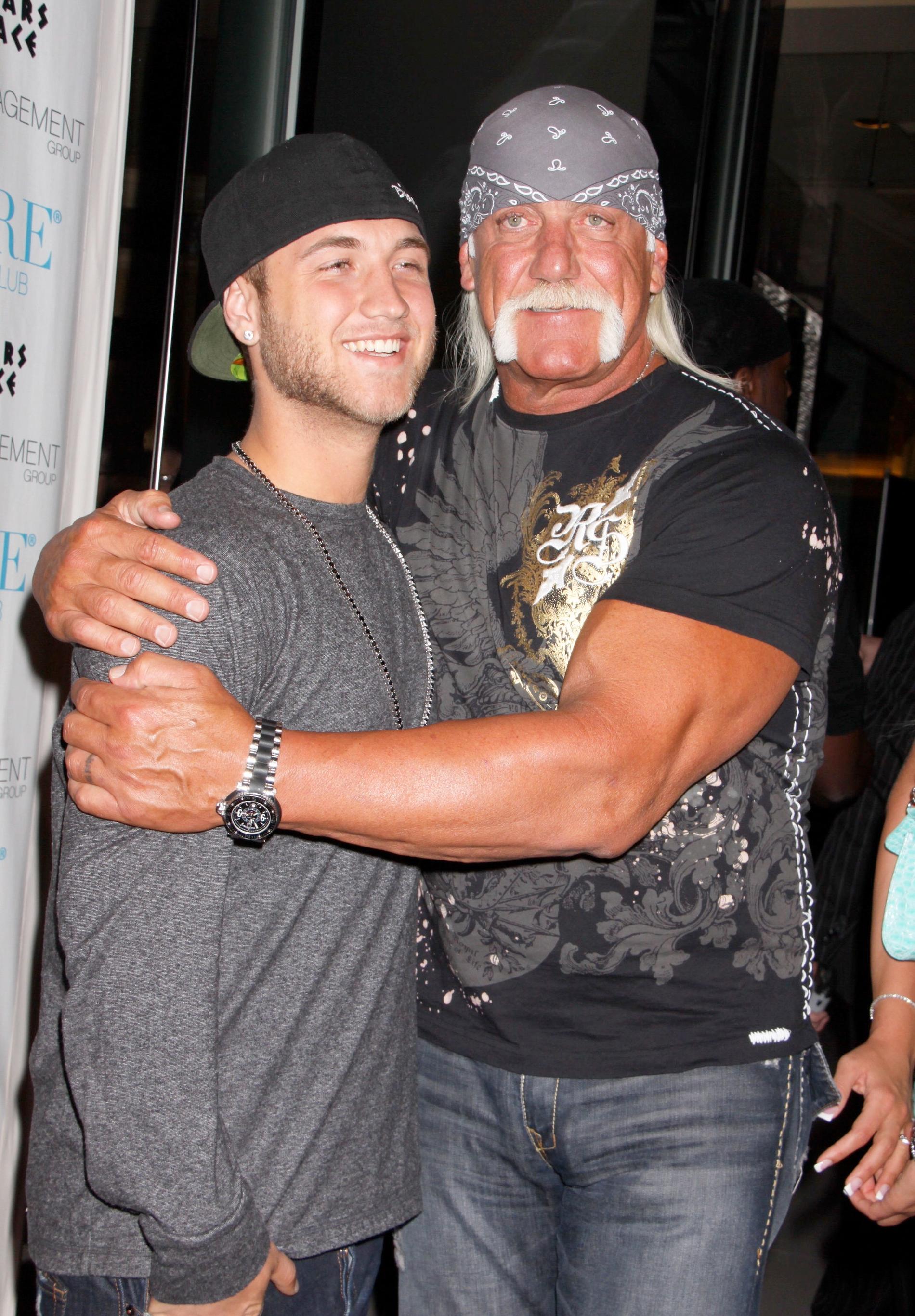Nick och Hulk Hogan 2009. 