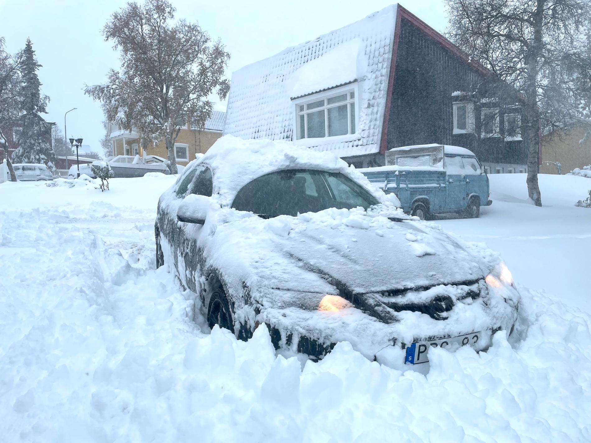 Supertidig snö skapar problem i Kiruna