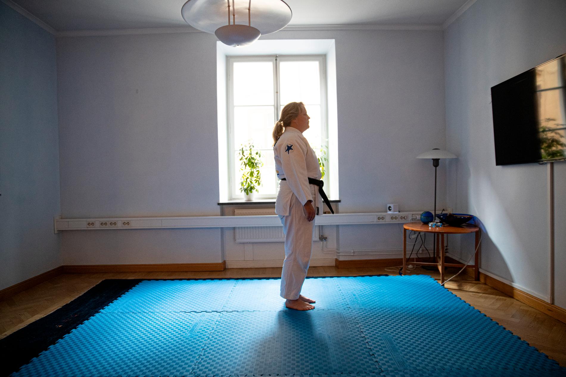 Karin Strömqvist Bååthe är projektledare för Judo4Balance inom Svenska Judoförbundet lär ut fallteknik. 