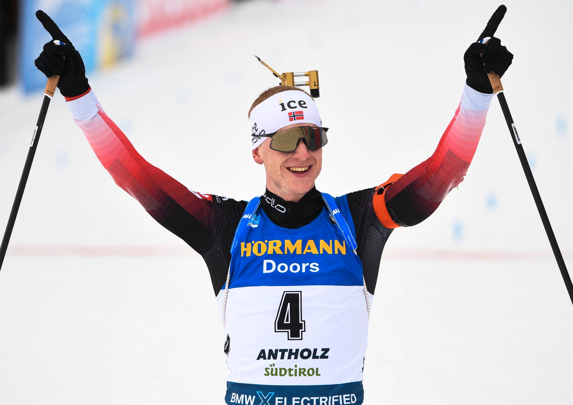 Norges Johannes Thingnes Bø vann herrarnas masstart i VM i Antholz.