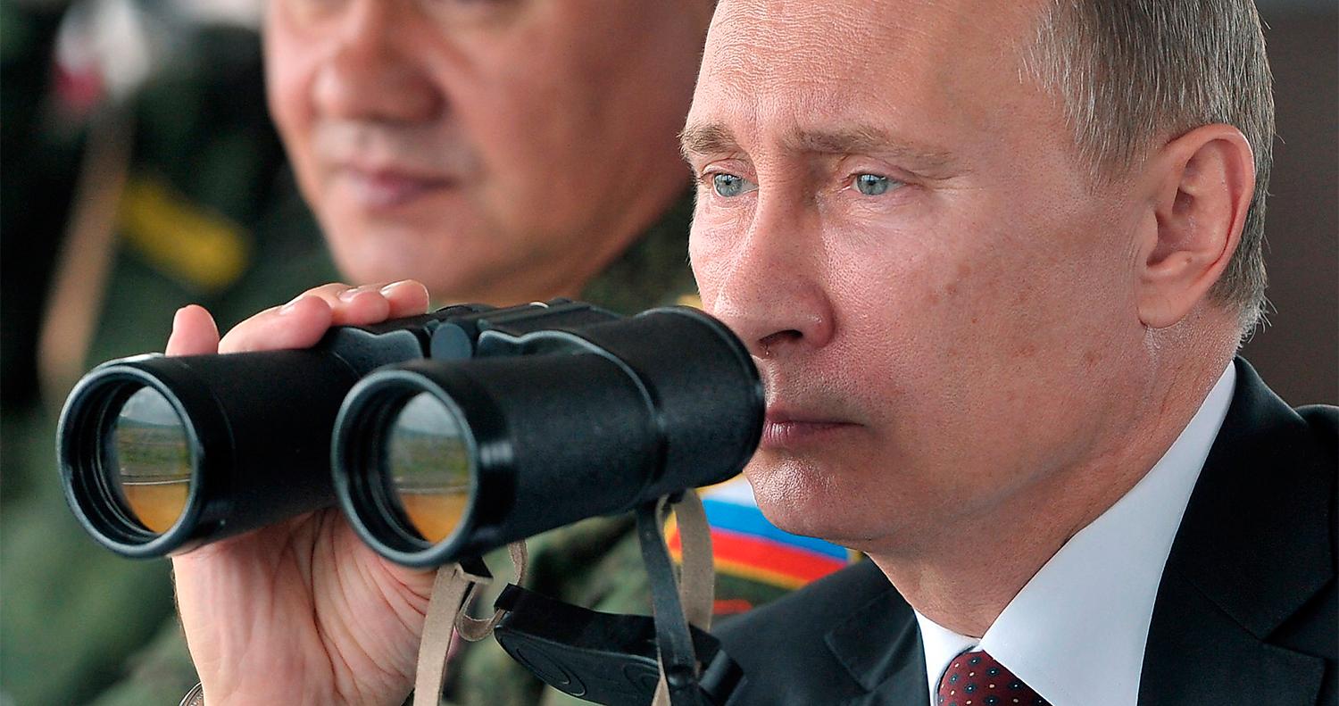 siktar på total kontroll  President Putin ryktas planera för att kunna släcka internet. Målet är total informationssuveränitet.  Foto: AP
