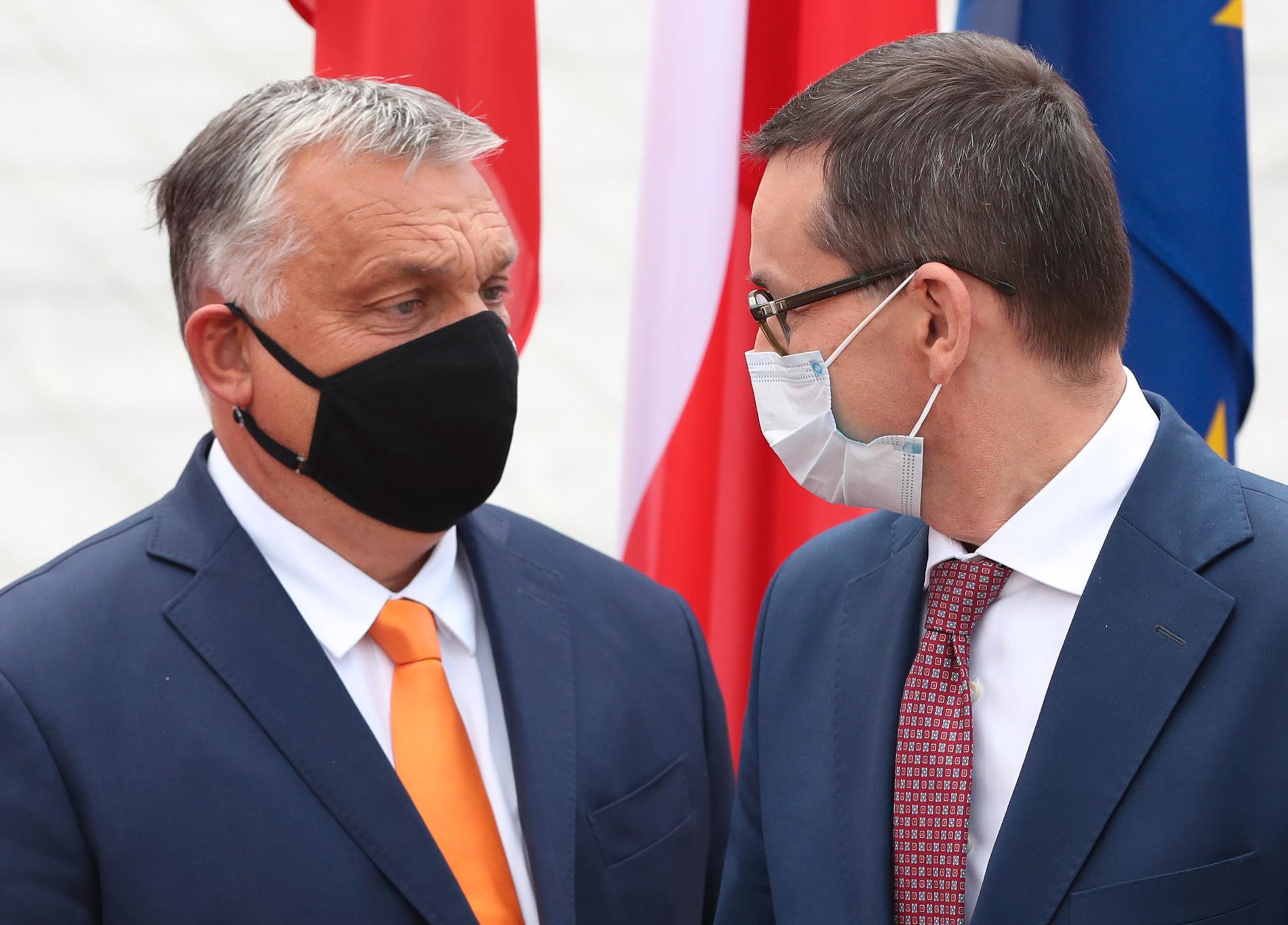 Ungern och Polen – här i form av premiärministrarna Viktor Orbán och Mateusz Morawiecki – säger fortsatt nej till EU:s nästa långtidsbudget. Arkivfoto.