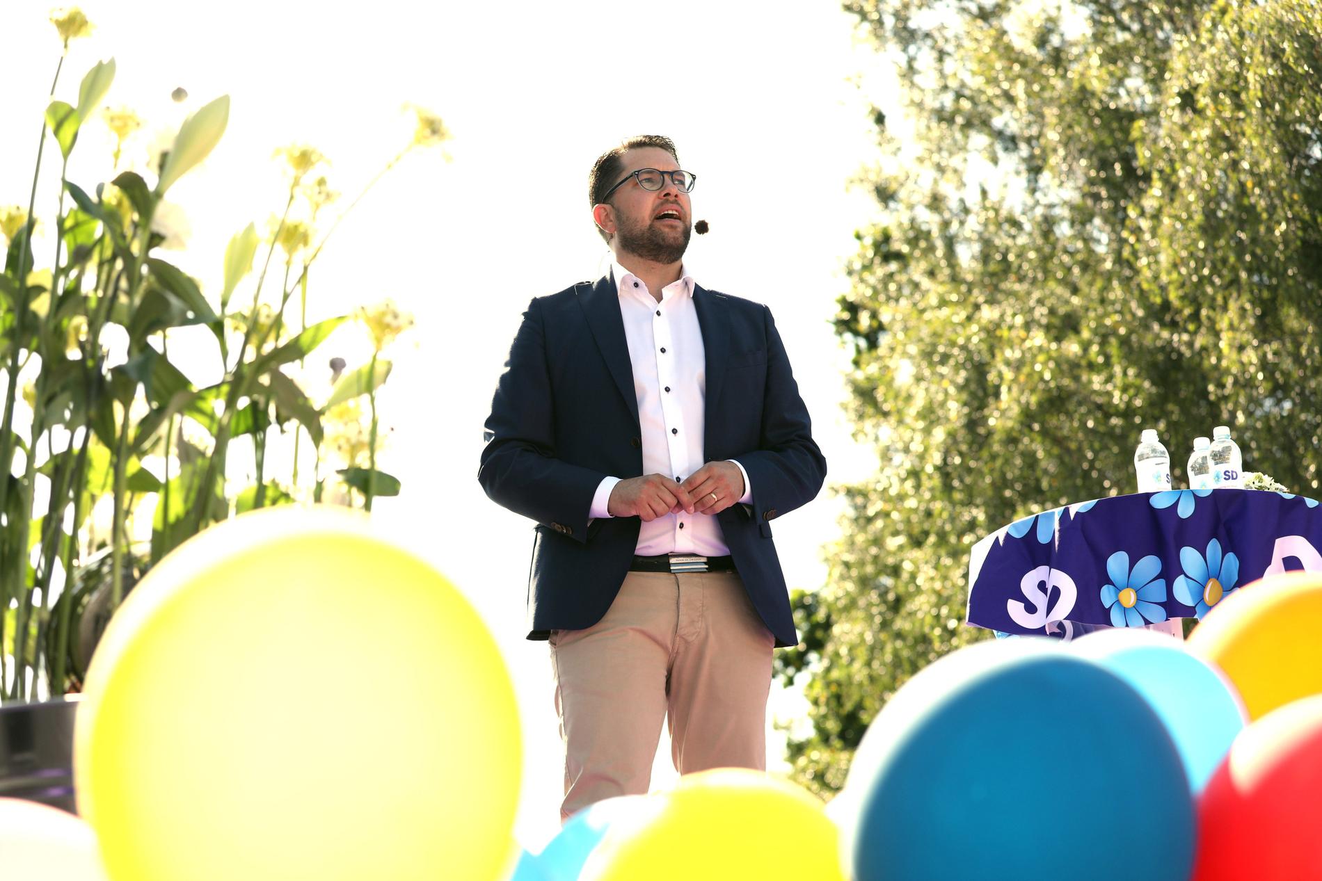 Jimmie Åkesson vill gärna bygga bilden av SD som ett parti som vurmar mer än andra för Sverige utanför städerna. 