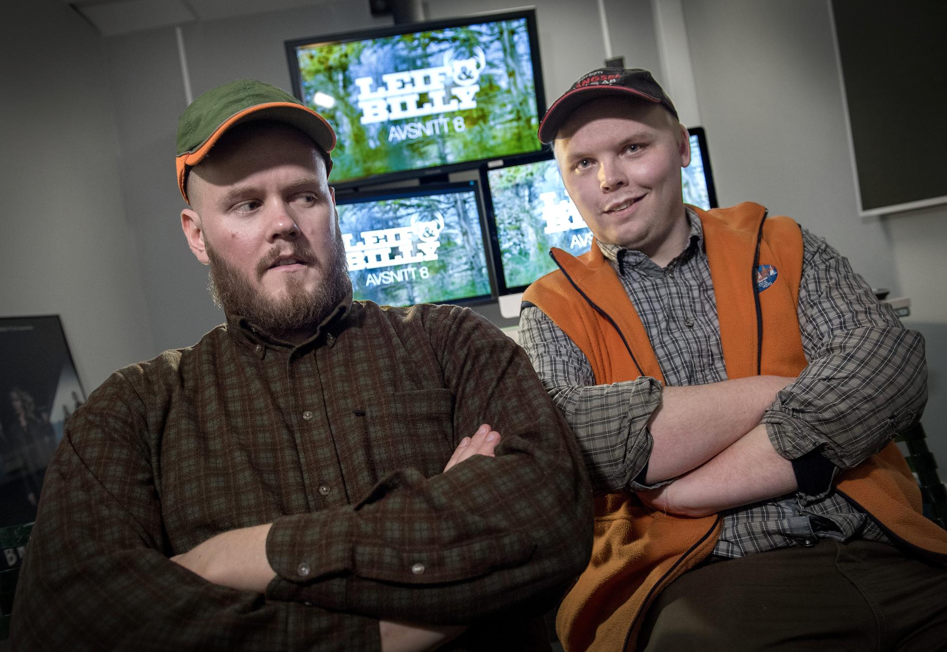 Alfred Svensson (till höger) spelar huvudrollen och är sedan tidigare känd från bland annat SVT:s humorserie ”Leif och Billy”.