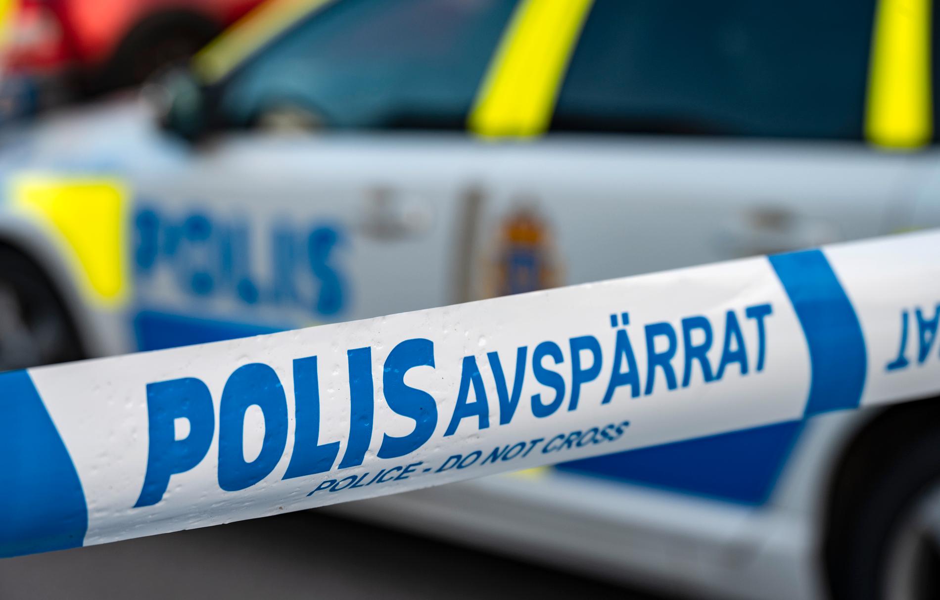 Polis och räddningstjänst kallades till ett flerfamiljshus i Västra Frölunda efter en explosion. Arkivbild.
