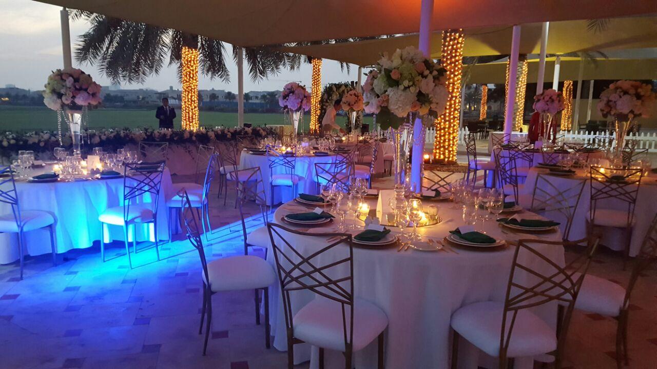 Bröllopsfesten hölls på exklusiva medlemsklubben Dubai Polo & Equestrian club.