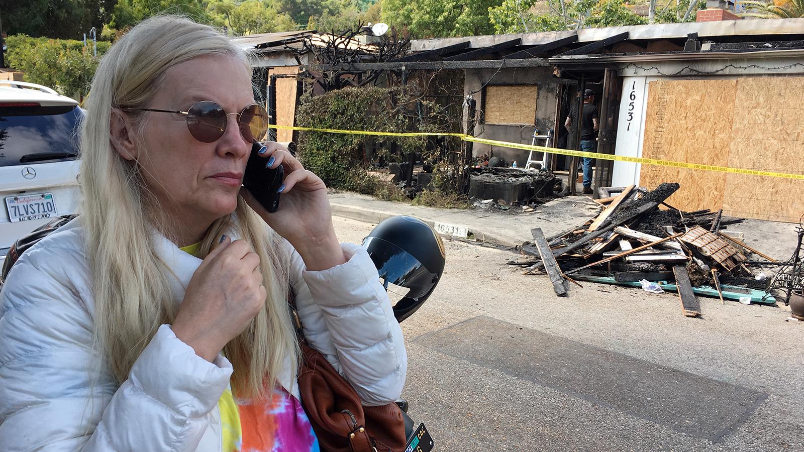 För en vecka sedan brann Hollywoodfrun Gunilla Perssons hem i Los Angeles.