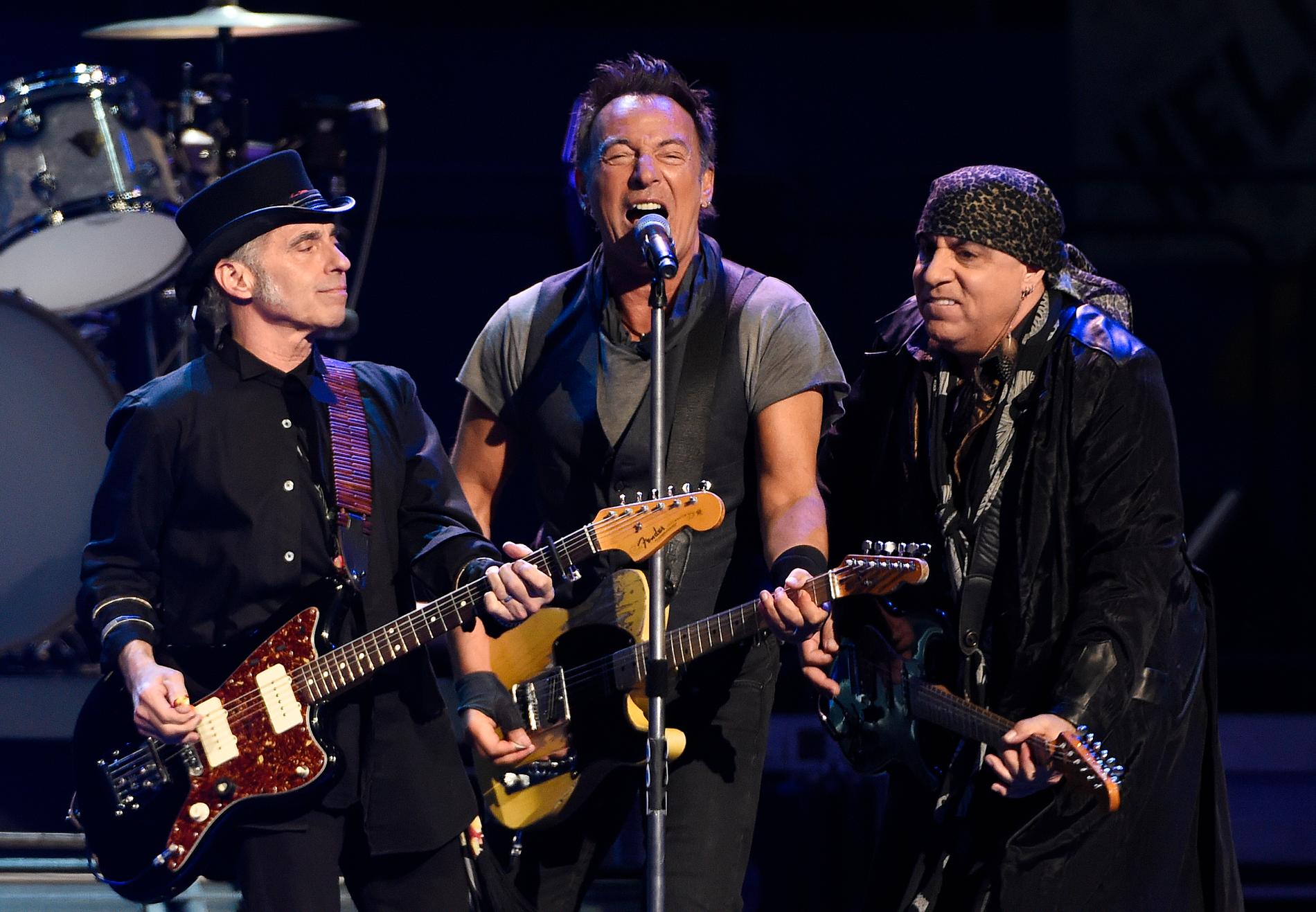 Nils Lofgren, Bruce Springsteen och Steven Van Zandt 2016.