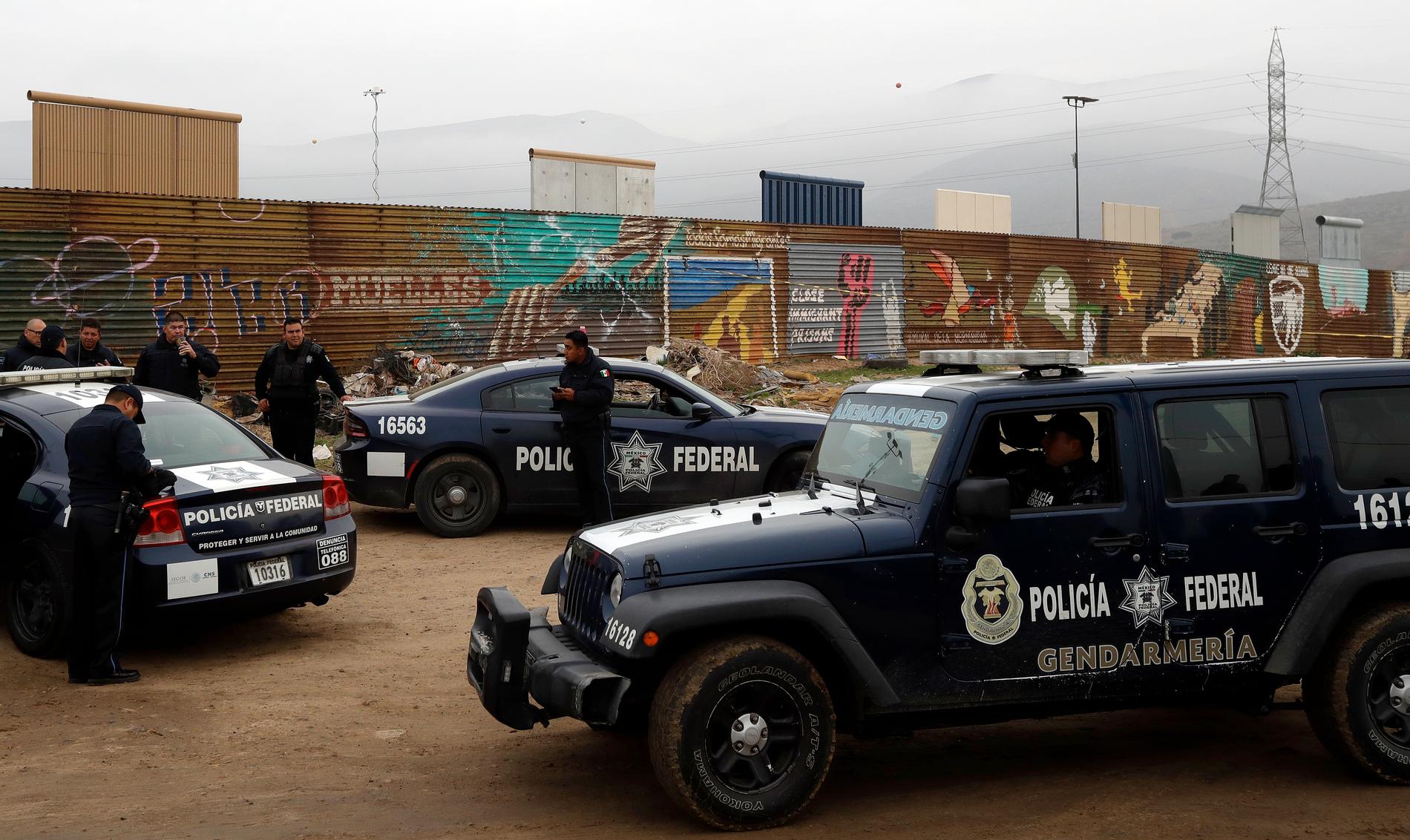 I Mexiko för polisen en ständig kamp mot landets kriminella ligor. Arkivbild.