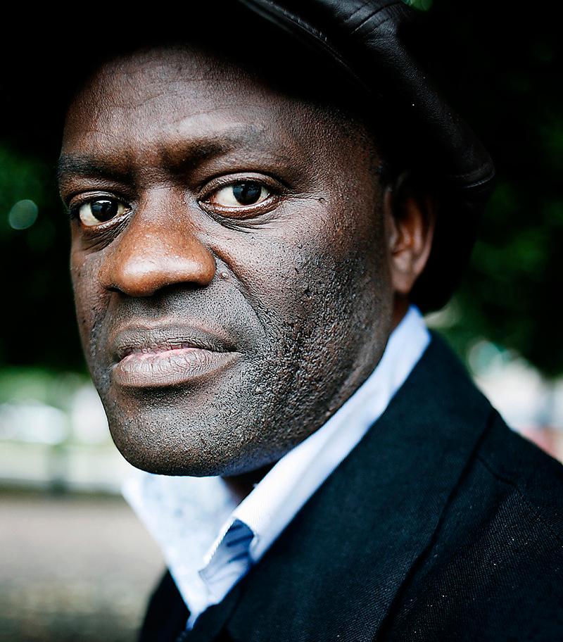 Alain Mabanckou (född 1966) är uppväxt i hamnstaden Pointe Noire i nuvarande Kongo-Brazzaville.
Foto: Sofia Runarsdotter