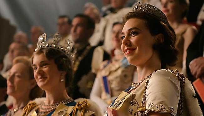 Vanessa Kirby, t h, briljerar i rollen som prinsessan Margaret i ”The Crown”.