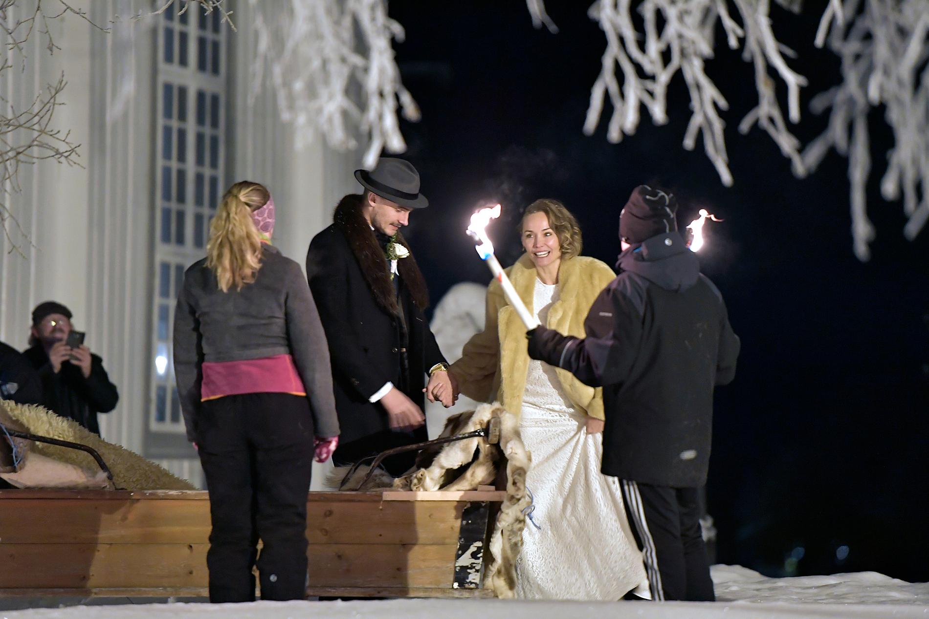 Carina Berg och Erik Johansson gifte sig i Vemdalen i december. 