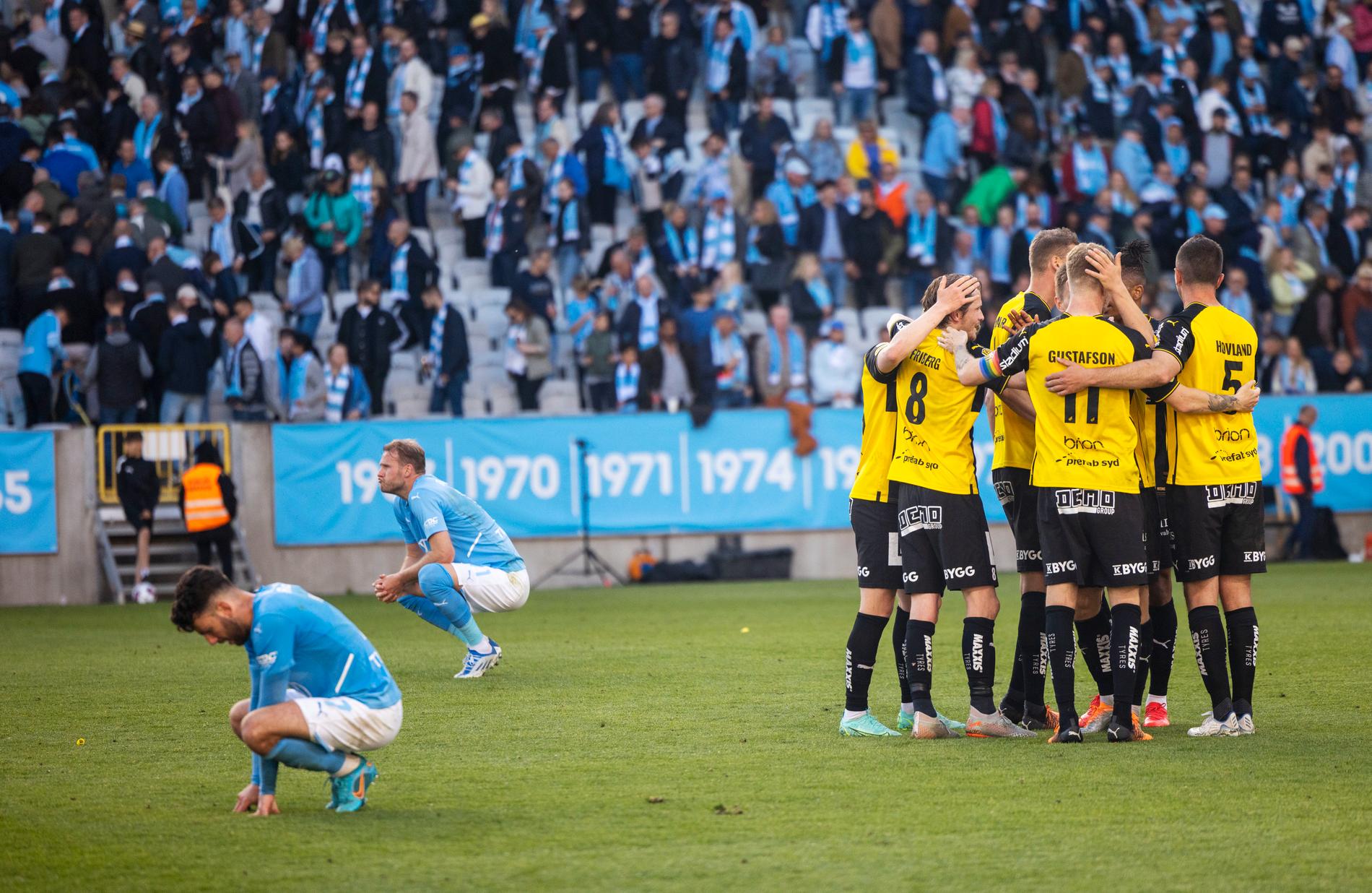 Häckenspelarna jublar efter segern mot Malmö FF.