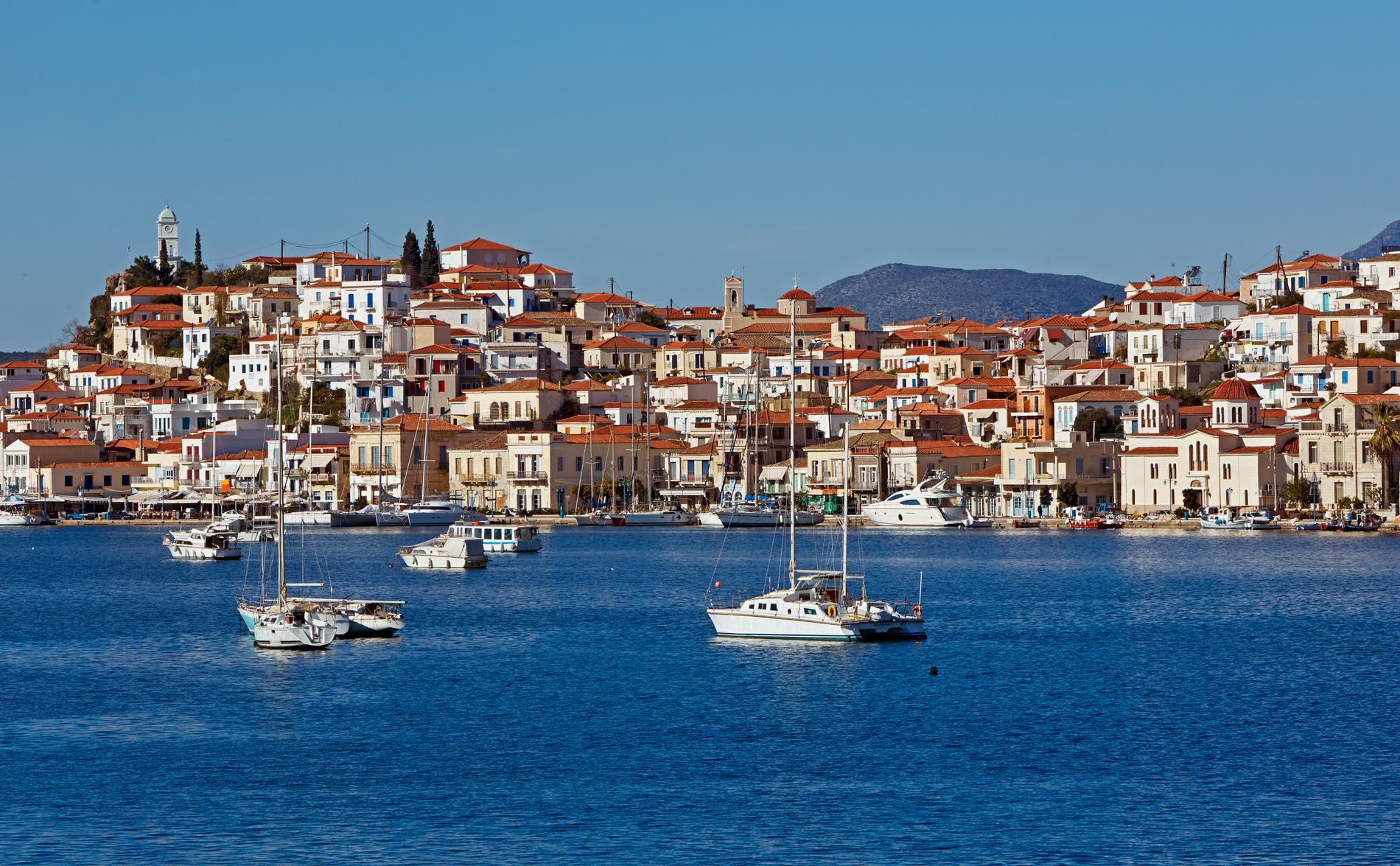 Den grekiska ön Poros inför akuta restriktioner.