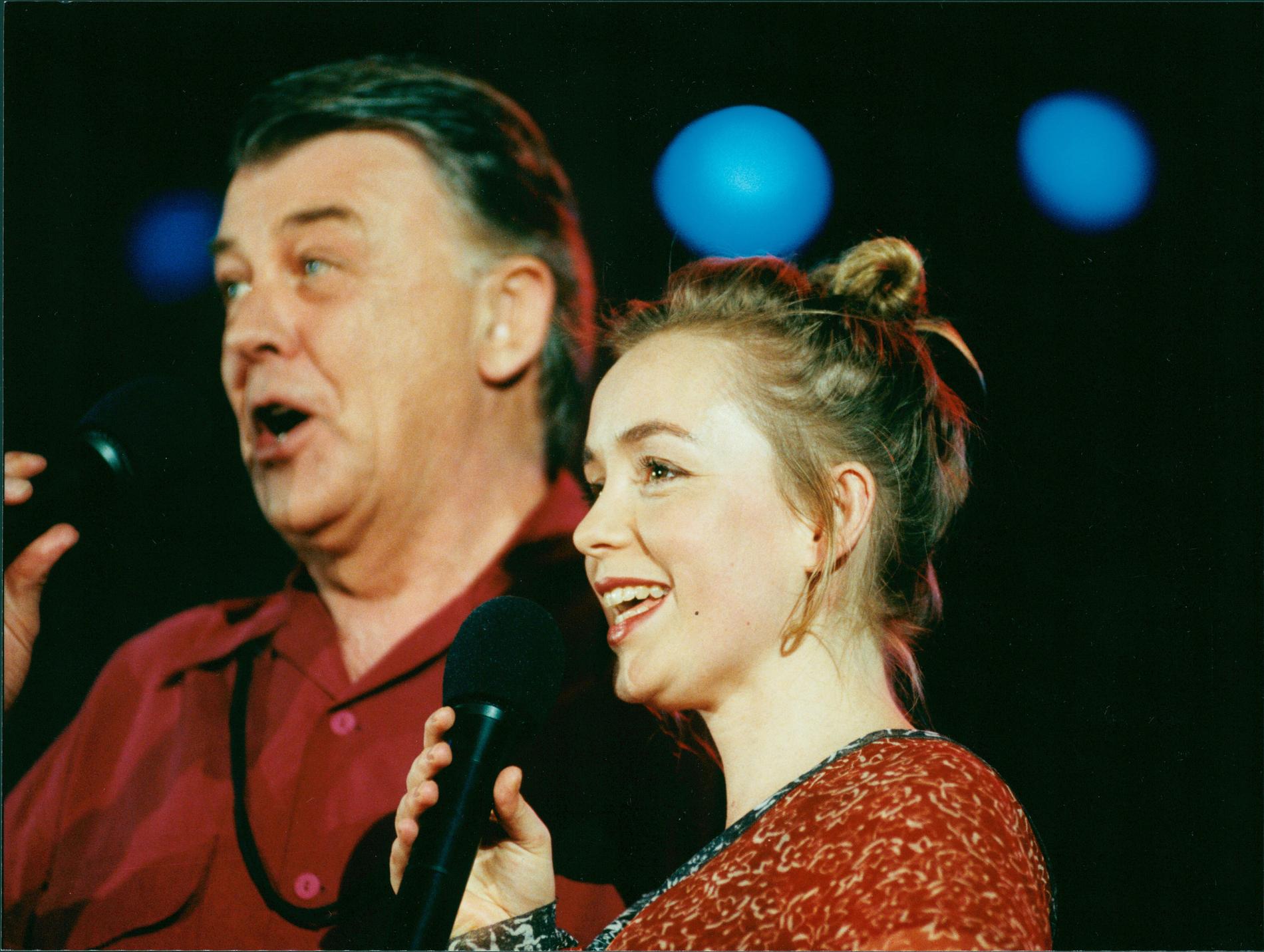 Sven-Bertil Taube och Lisa Ekdahl 1998.