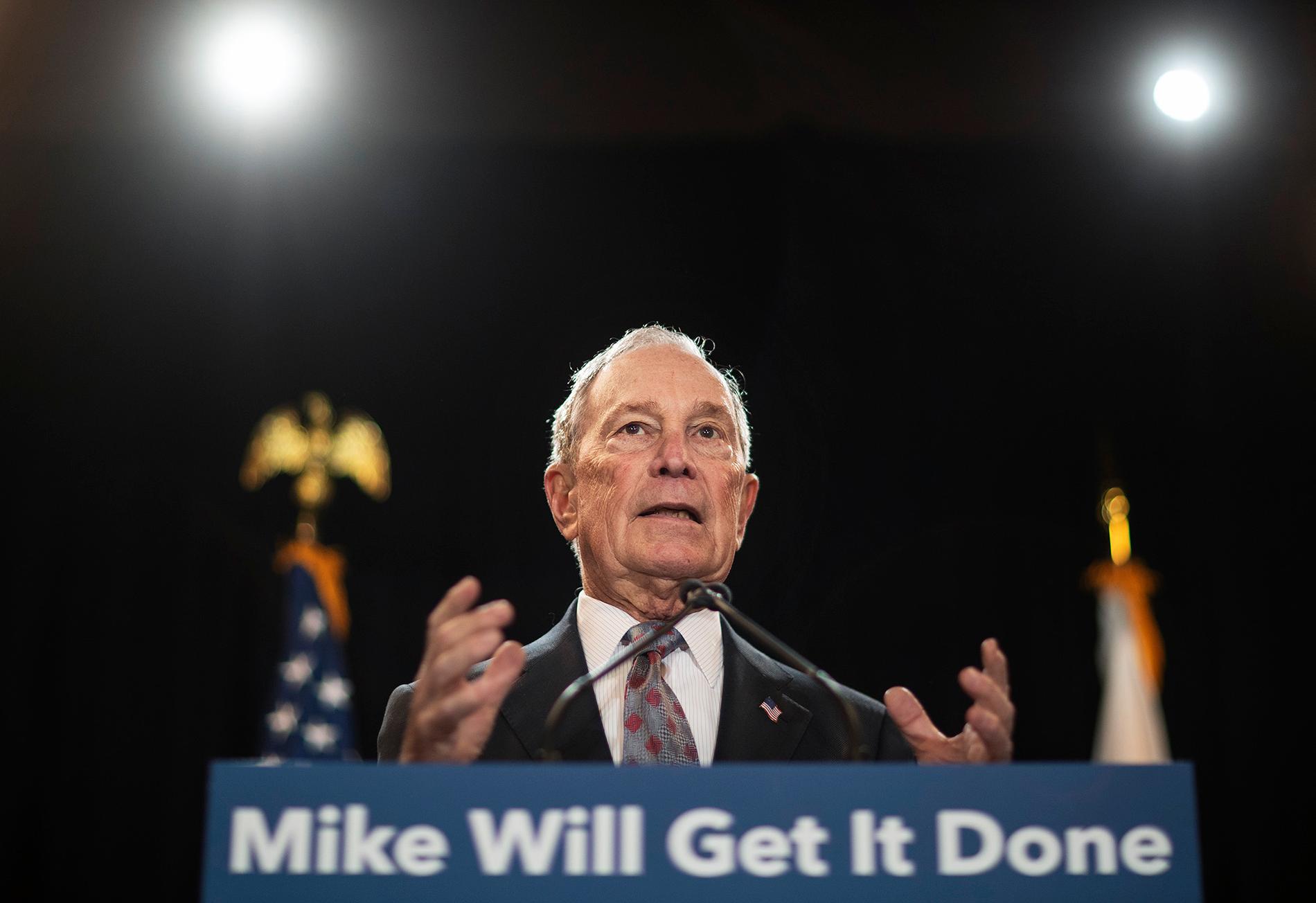Miljardären Michael Bloomberg hoppade över primärvalen i de fyra första delstaterna för att istället satsa stort på Supertisdagen.
