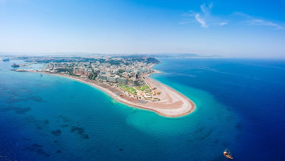 Elli Beach anses vara den finaste stranden vid Medelhavet. 
