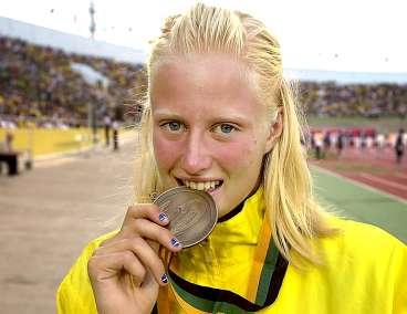 REKORDTJEJEN Carolina Klüft slog till med guld och nytt juniorvärldsrekord i sjukamp. 6 470 poäng är dessutom nytt världsårsbästa för seniorer och nordiskt rekord.