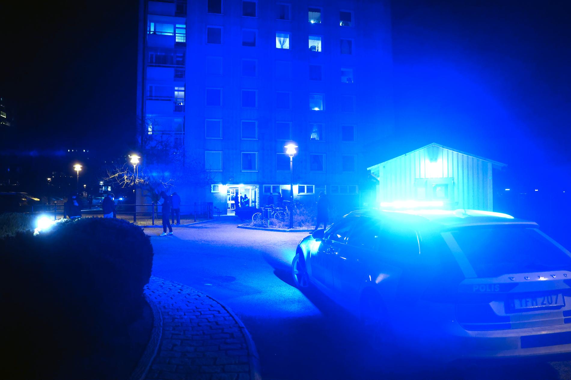 Polisen vid en av explosionerna som inträffade under januari 2023, i Årsta i södra Stockholm.