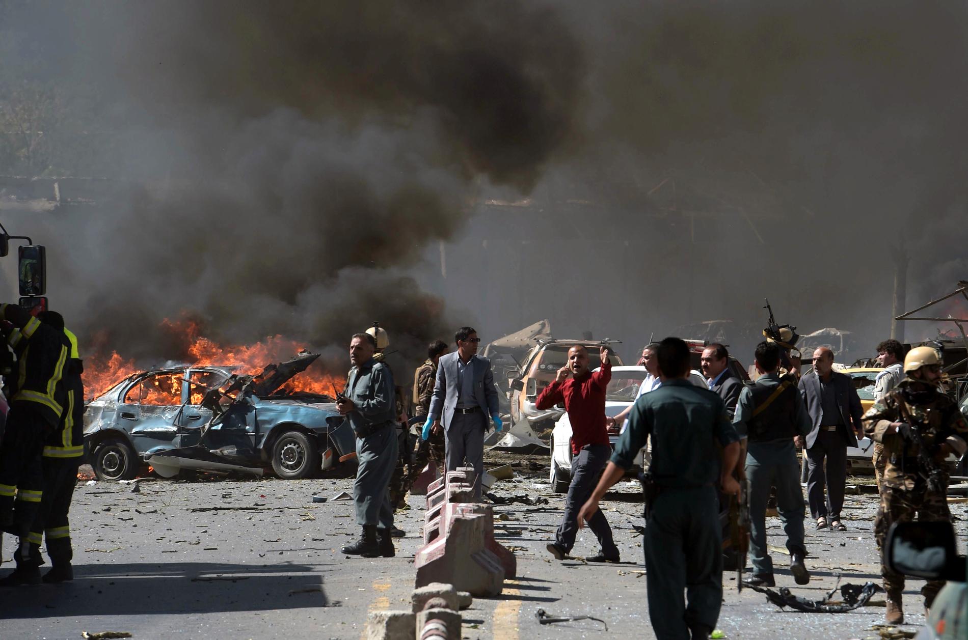 Samma dag dödades minst 80 personer i en bombattack i centrala Kabul.