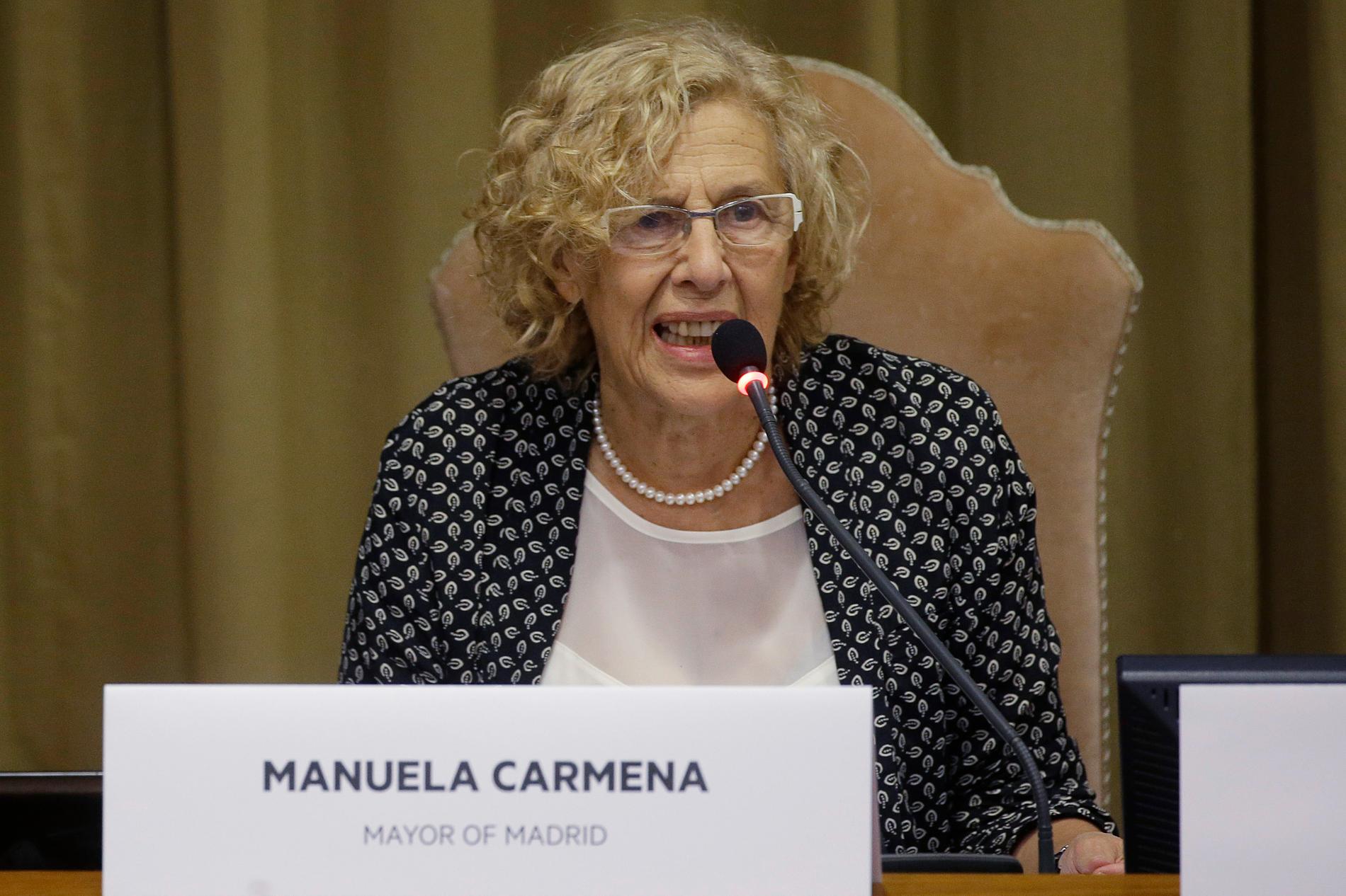Vänsterpolitikern Manuela Carmena lämnar posten som Madrids borgmästare. Arkivbild.