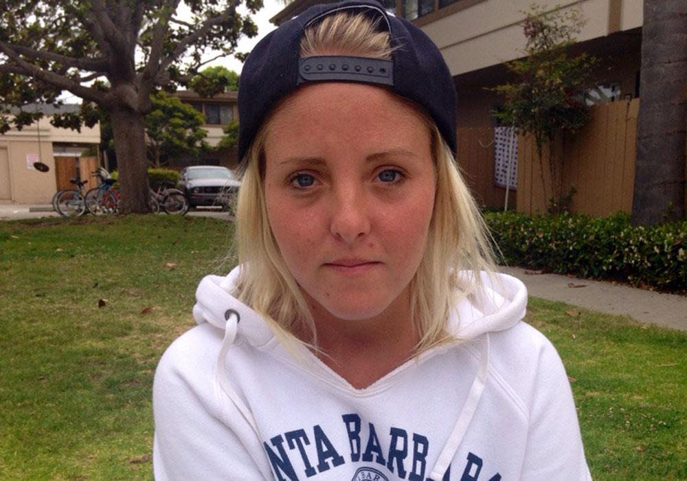 Svenske Sofie Larsson, 21, bevittnade när polisen bar ut tre kroppar ur Elliot Rodgers lägenhet.