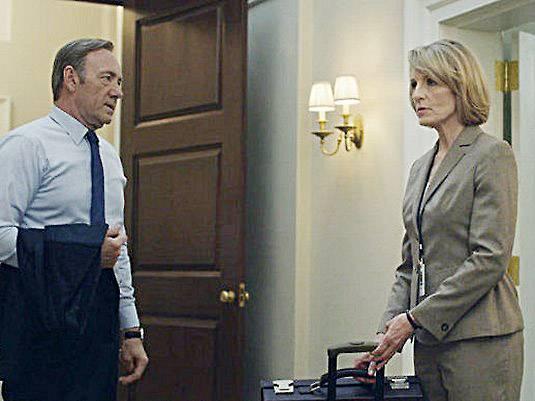 Kevin Spacey & Elizabeth Norment i ’House of cards’.
