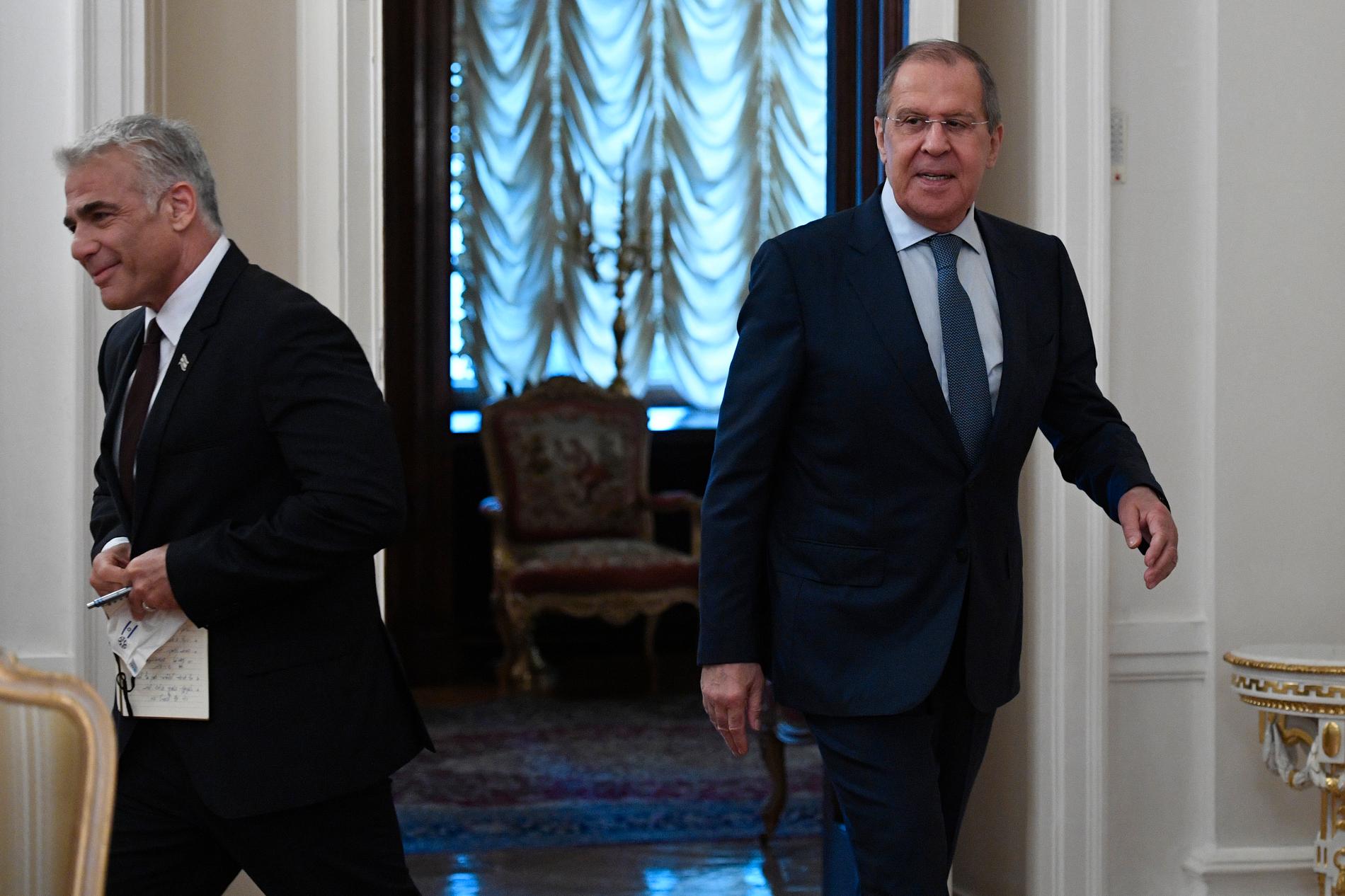 Israels utrikesminister Yair Lapid och Rysslands dito Sergej Lavrov vid ett möte i Moskva i september förra året. Nu är stämningen desto sämre. Arkivbild.