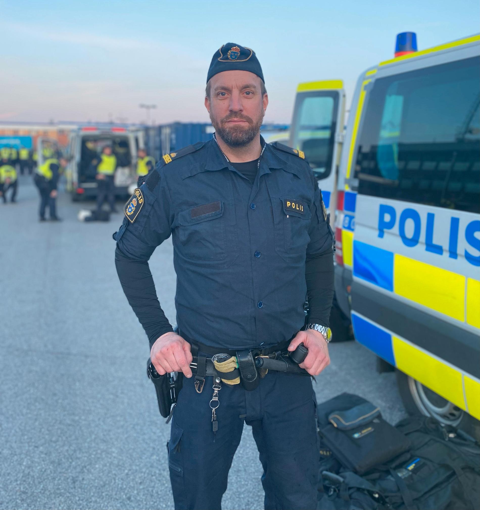Fredrik Brokopp, till vardags områdespolis i Helsingborg, var en av de poliser som skickades till Malmö i lördags. 
