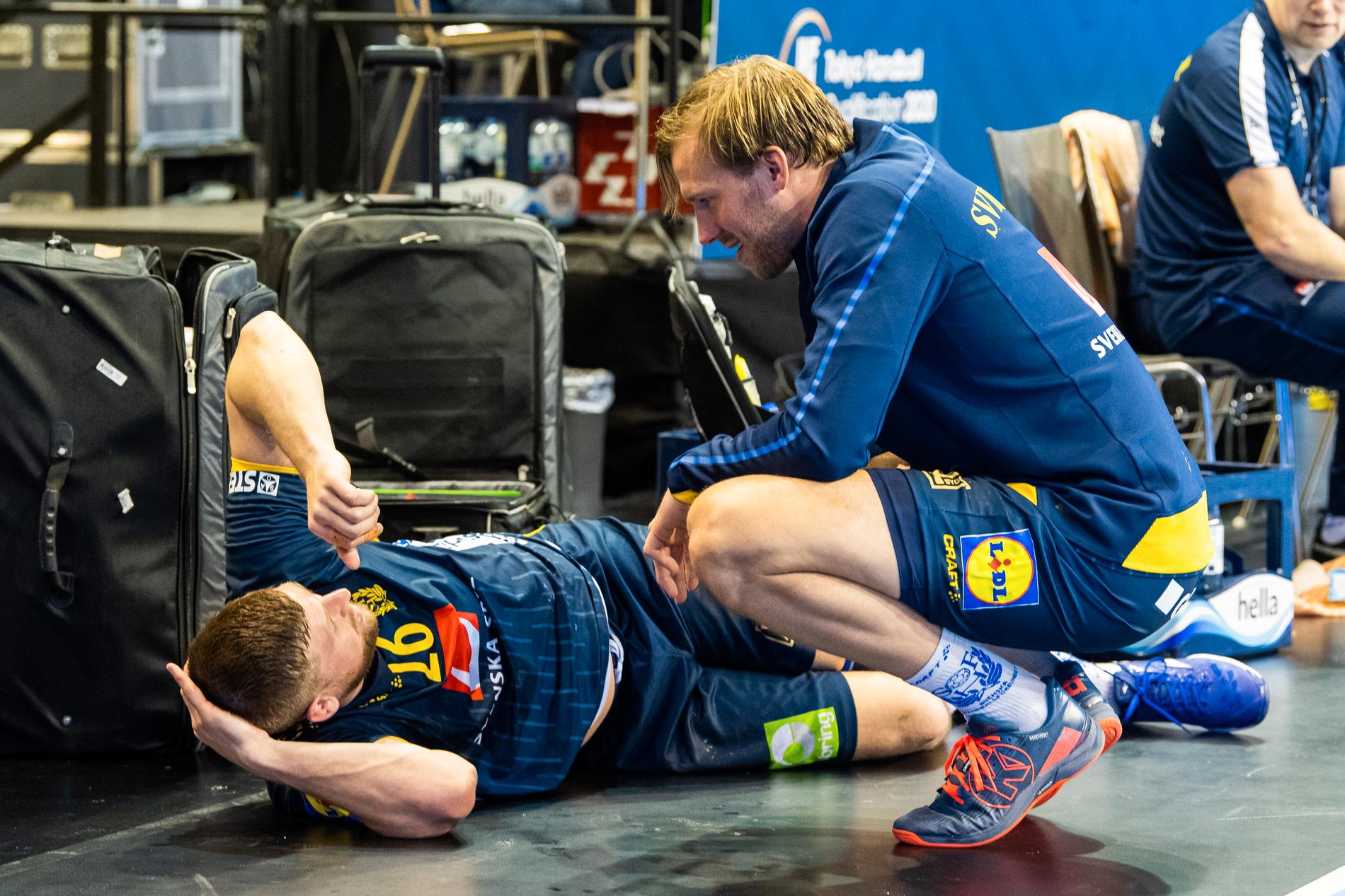 Linus Persson blev liggande i matchens slutskede.