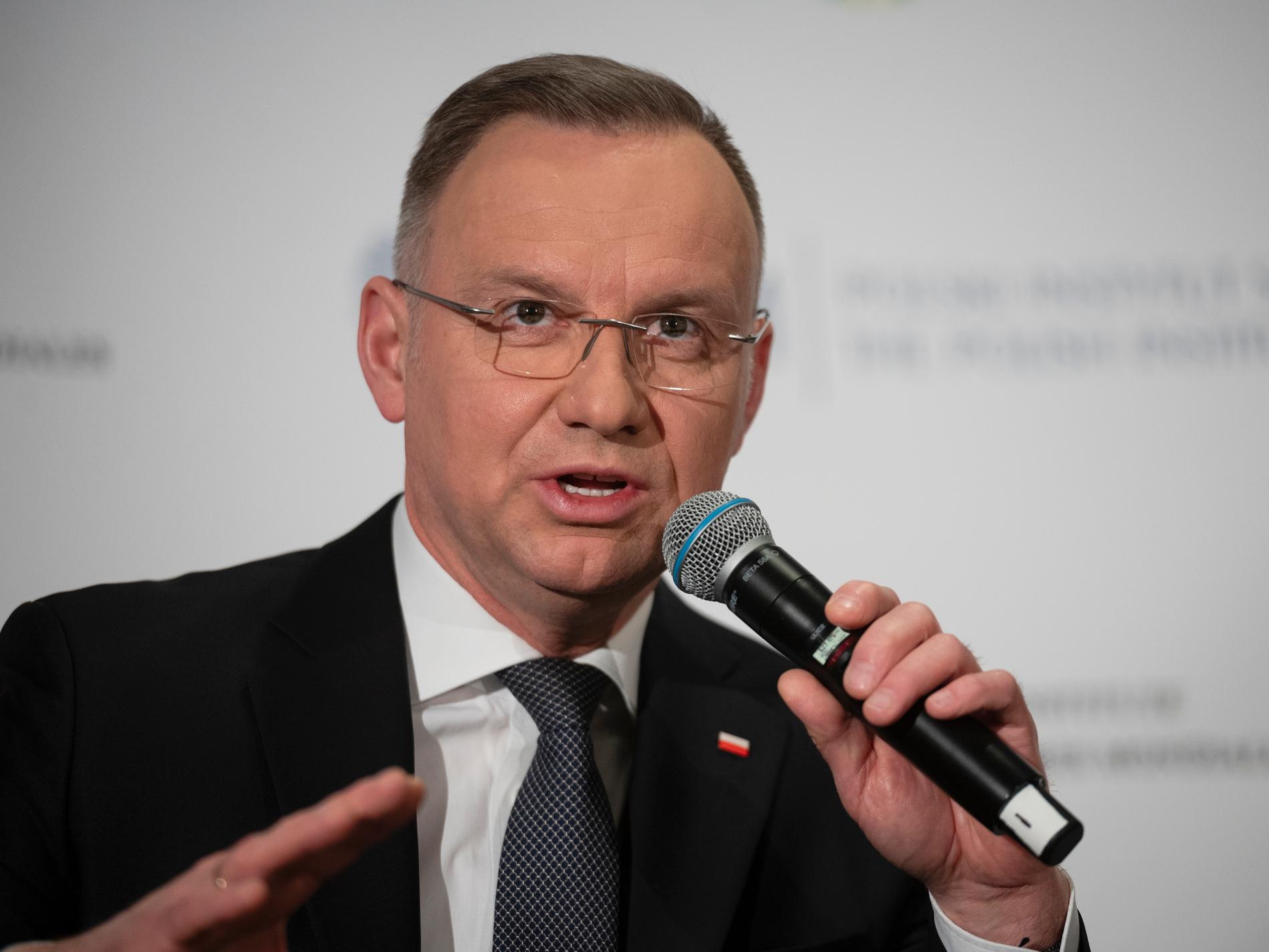 Polens president öppnar för Nato-kärnvapen
