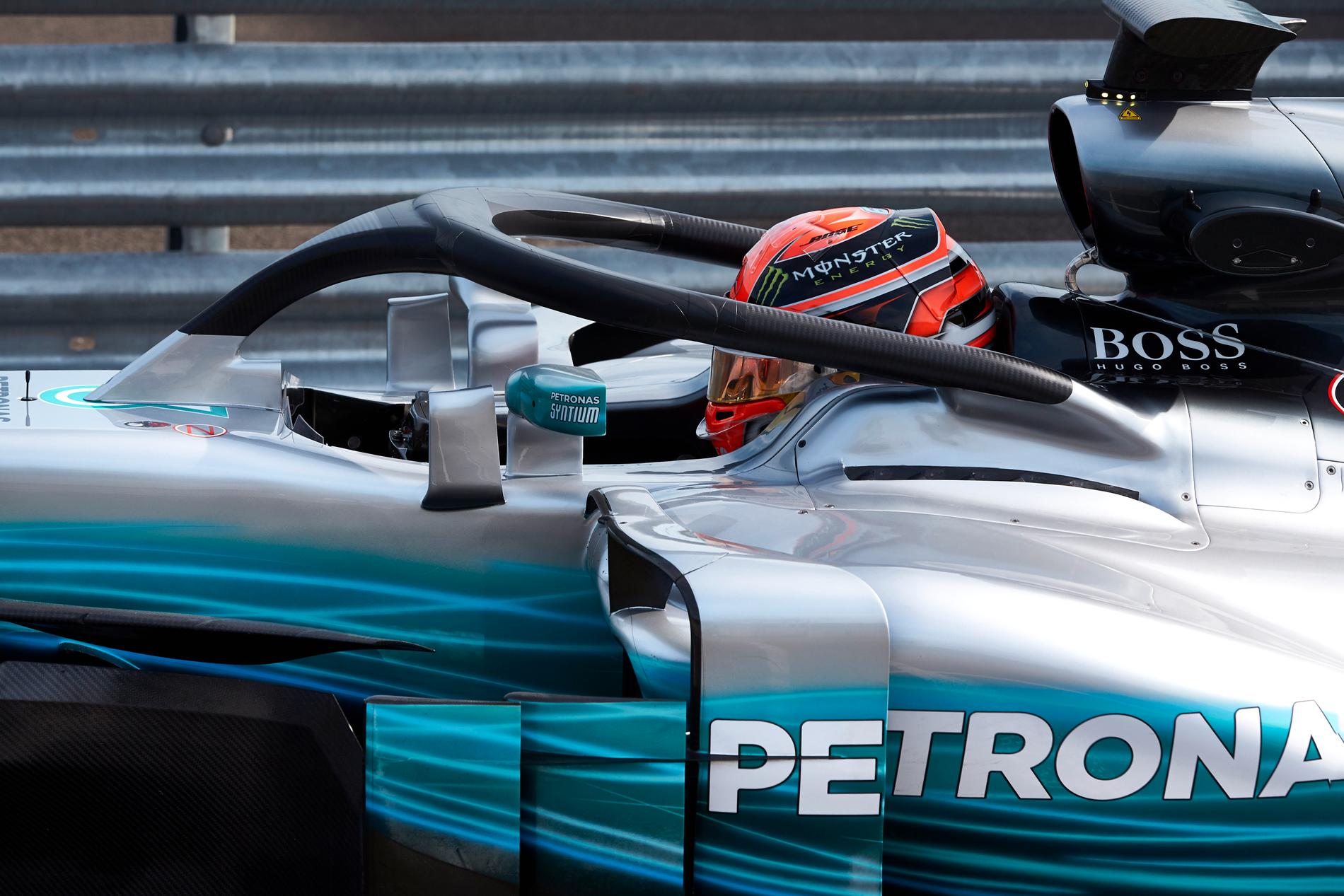 Mercedes testförare  George Russell  testade halo i Budapest