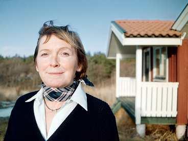 Arja Hampf driver stugbyn på ön Kumlinge i Ålands skärgård.Tystnaden håller på att ta slut i vårt samhälle