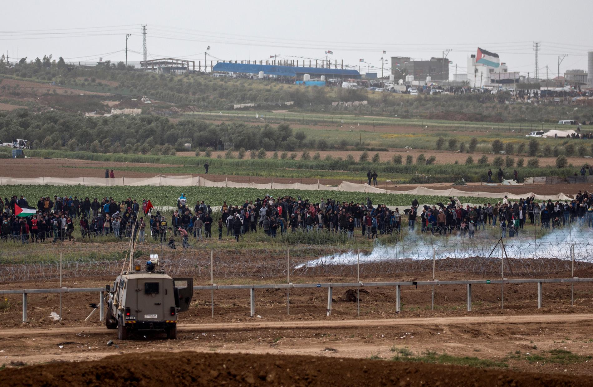 Palestinier har protesterat vid gränsen mellan Gazaremsan och Israel i över ett år. Arkivbild.