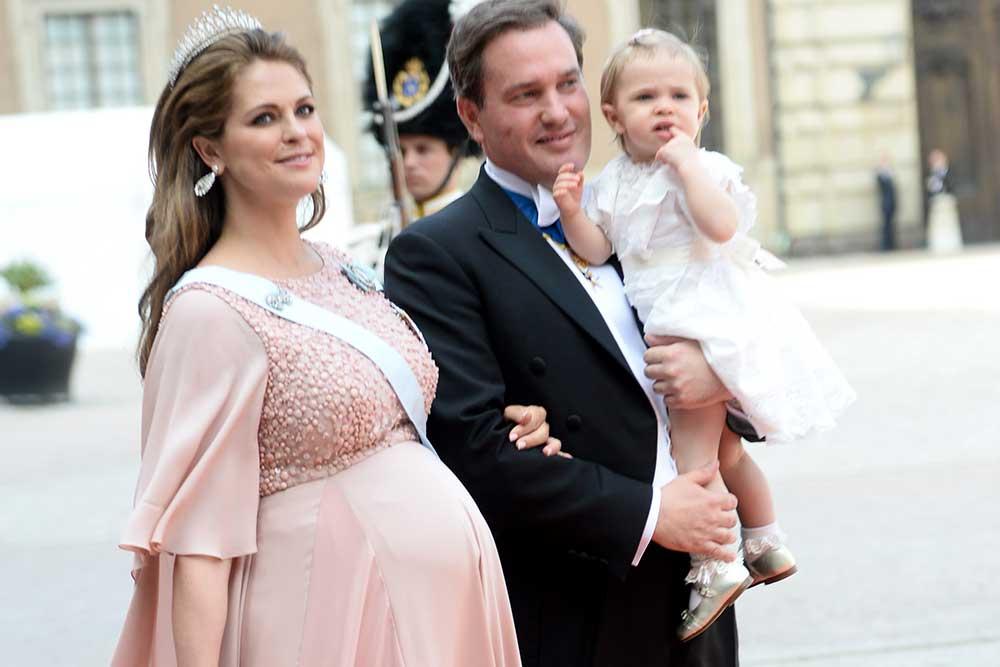 Prinsessan Madeleine och hennes familj, två dagar innan hon födde med prins Nicholas.