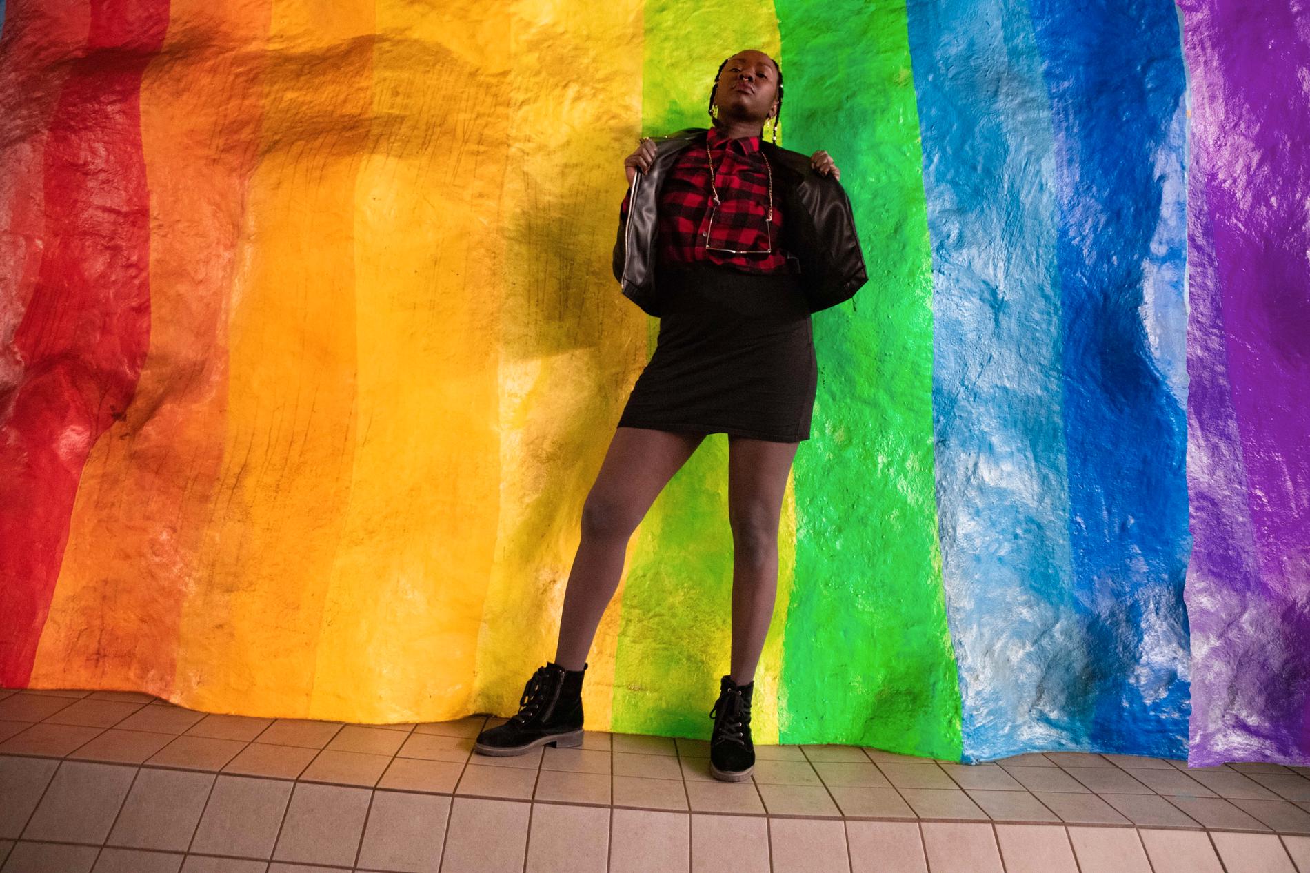 Fotoprojektet "Let me be perfectly queer" utforskar identitet och hbtq. Det är inte Maya Hultman på bilden. Pressbild.